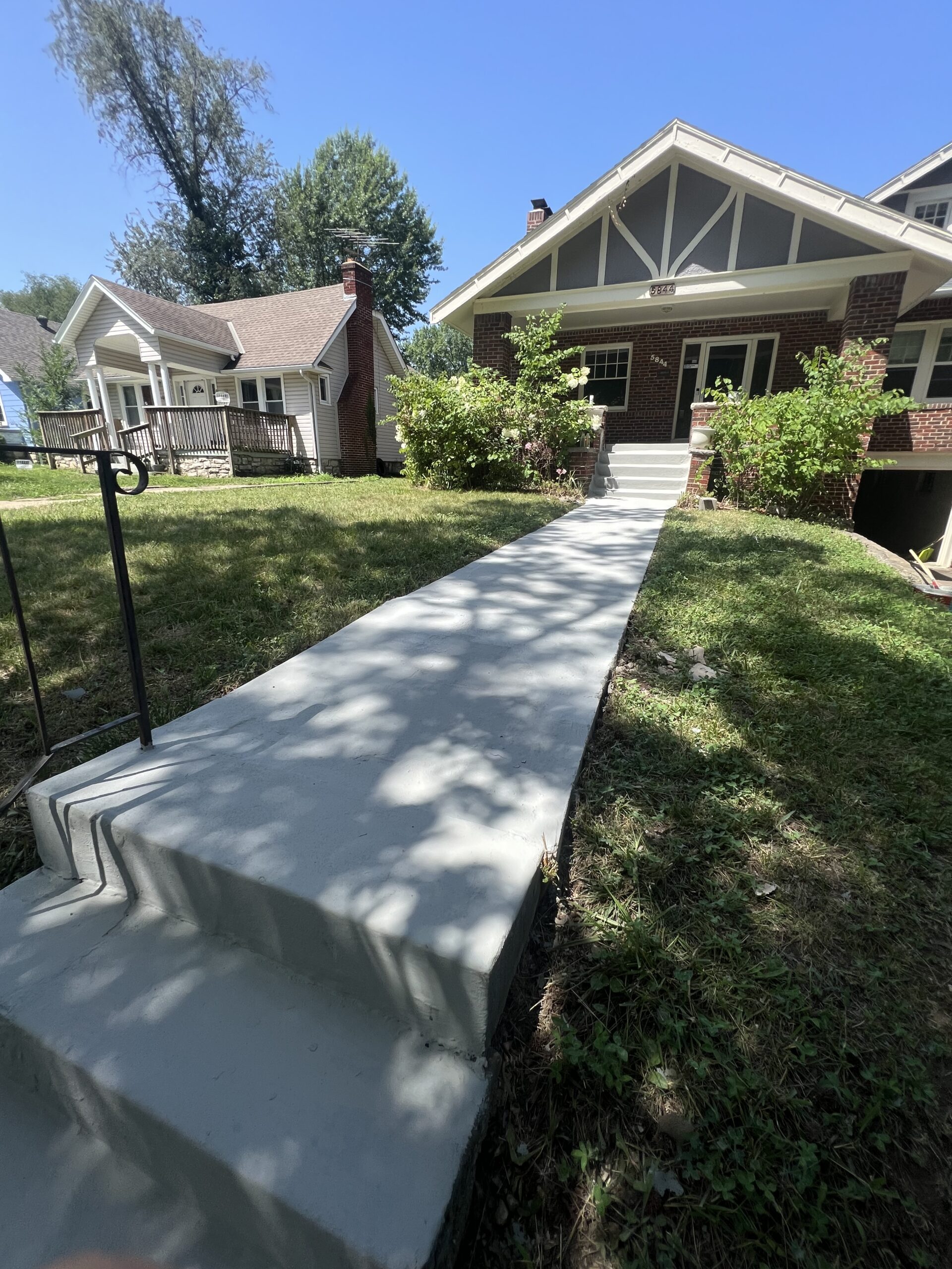 Patio and Sidewalk Repairer in Brookside