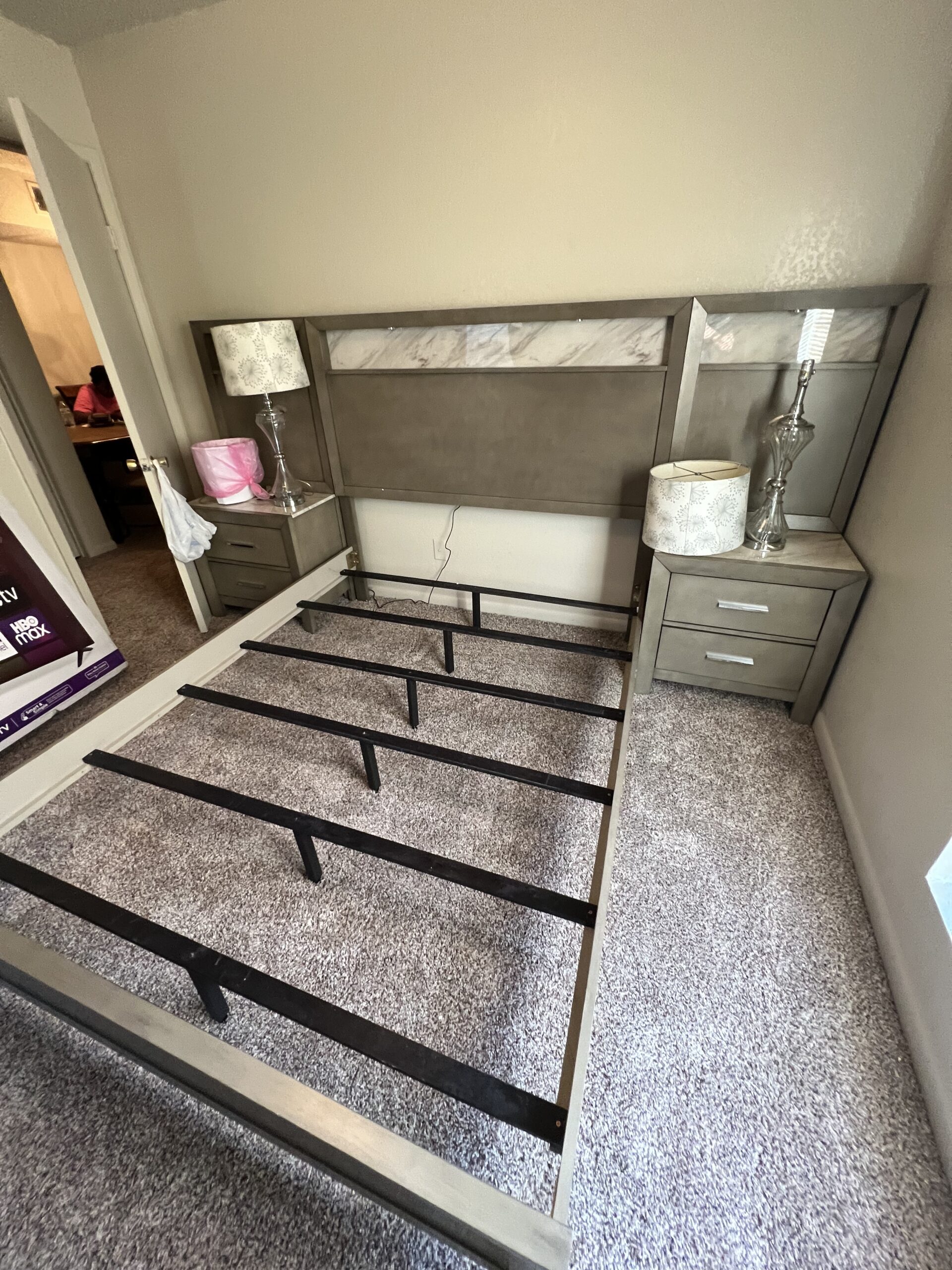 Bed Frame Assembler in Kansas City